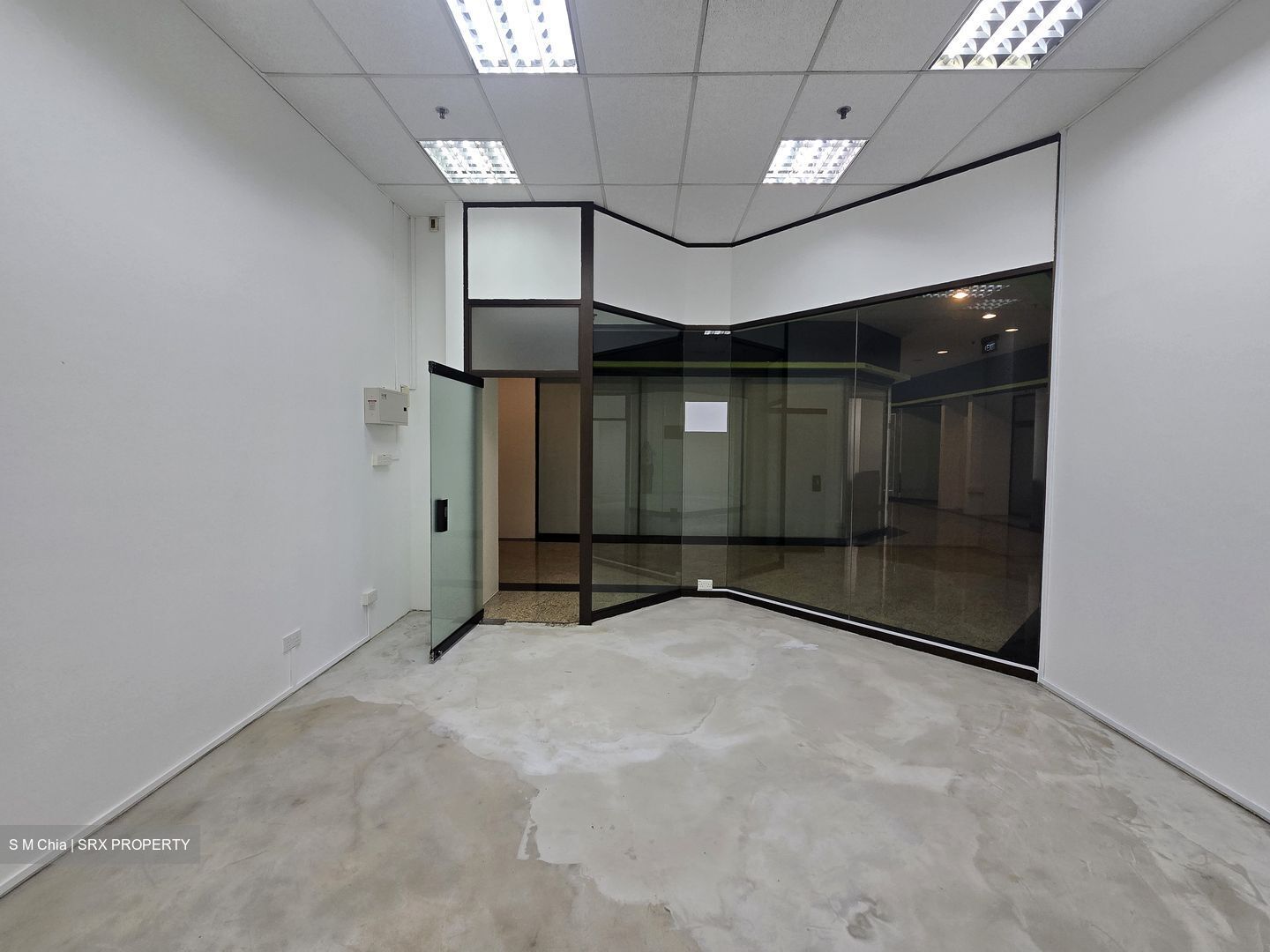 The Riverwalk / Riverwalk Apartments (D1), Office #550417001